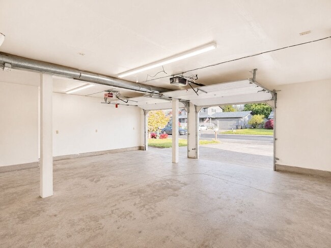 Building Photo - 226 Sparks Dr