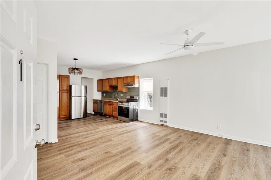 Building Photo - 149 Jay St