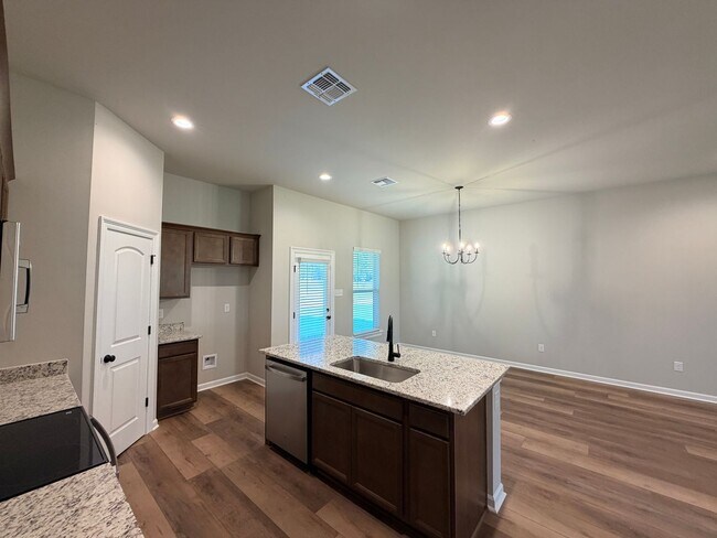 Building Photo - 302 Babineaux Ln