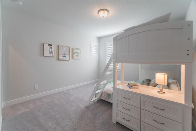 Building Photo - 71 Perennial Cyn Dr