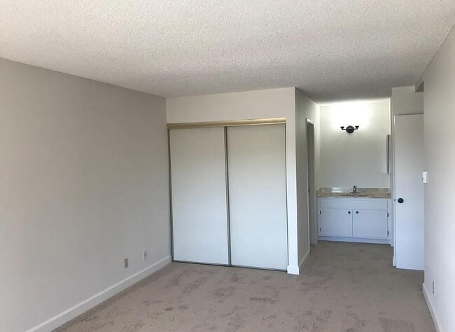 Building Photo - 490 Mariners Island Blvd