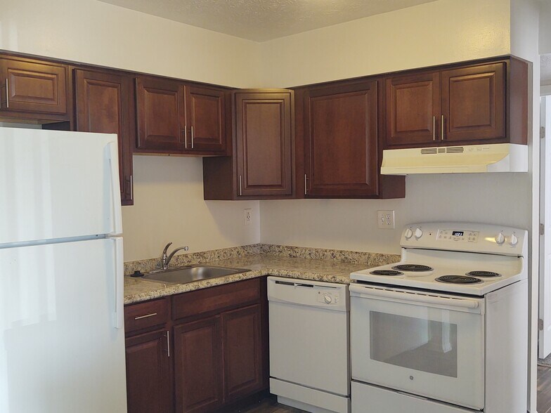 Kingsgate Village 7897 Cox Rd West Chester OH 45069 Apartment Finder