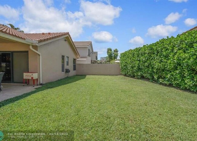 Building Photo - 10552 Santa Laguna Dr