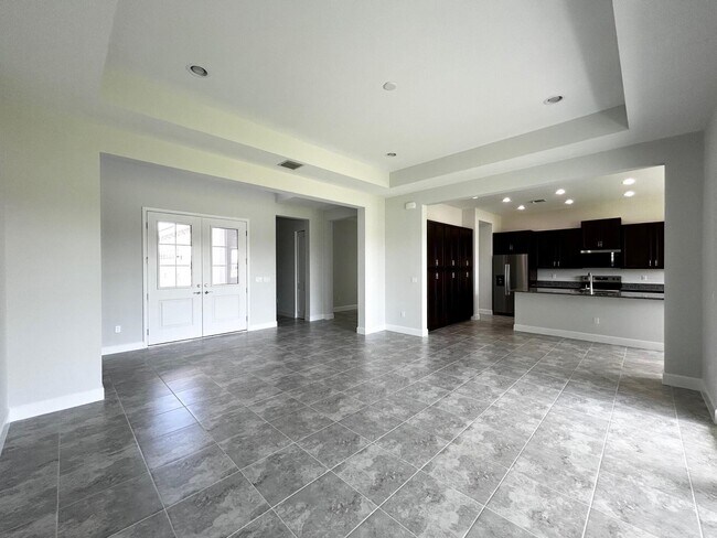 Building Photo - 15192 Wildwood Cir