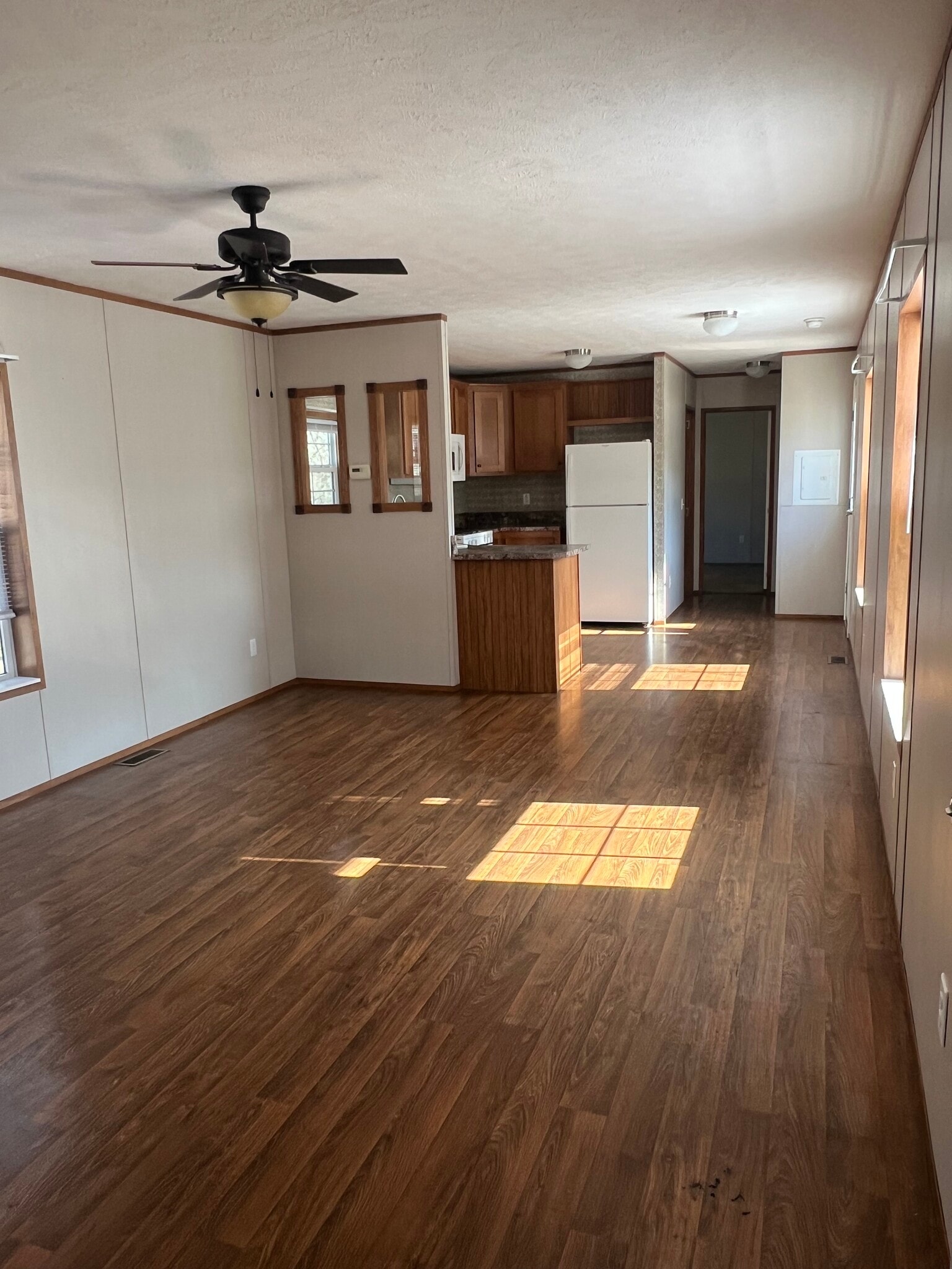 Building Photo - 1 Greenwood Dr