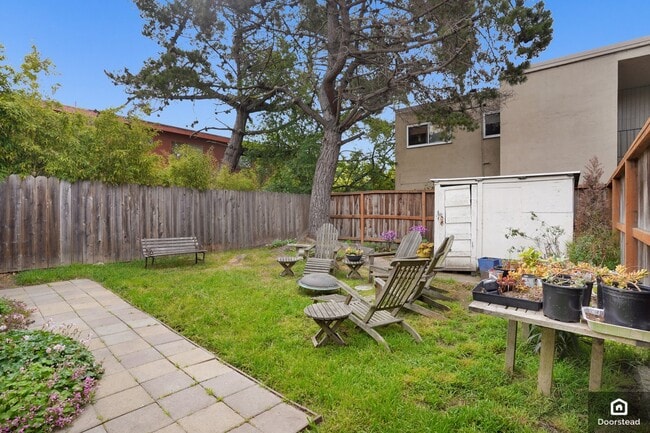 Building Photo - 1035 63rd St