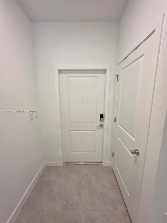 Building Photo - 1114 SW 9th Ave