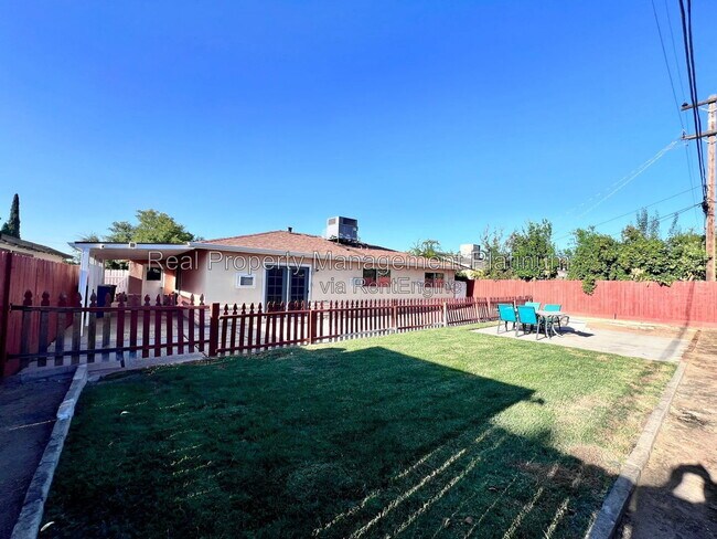 Building Photo - 106 Rialto Ave