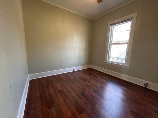 Building Photo - 200 N Almond St