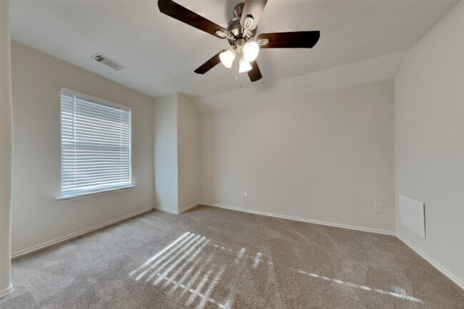Building Photo - 18114 Stone Trail Manor Dr