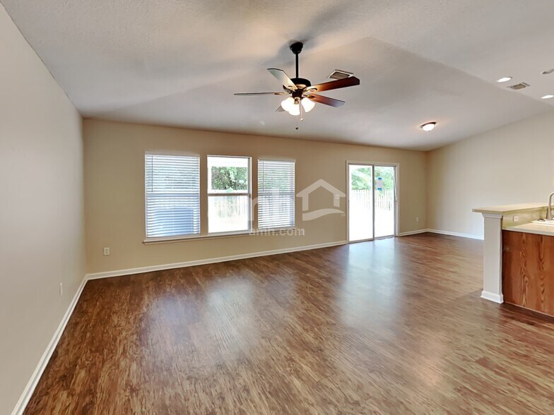 Building Photo - 86718 Cartesian Pointe Dr