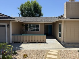 Building Photo - 9235 Creemore Dr