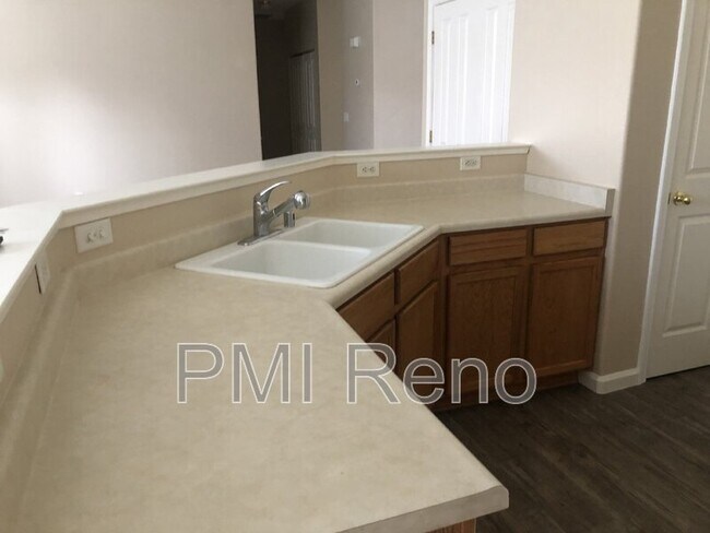Building Photo - 9765 Drybrush Ct