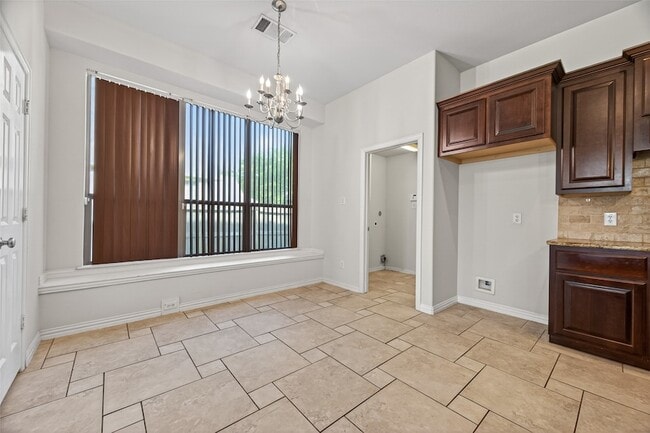 Building Photo - 6726 Hathaway Ln