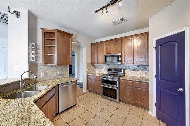 Building Photo - 211 Manchester Ln
