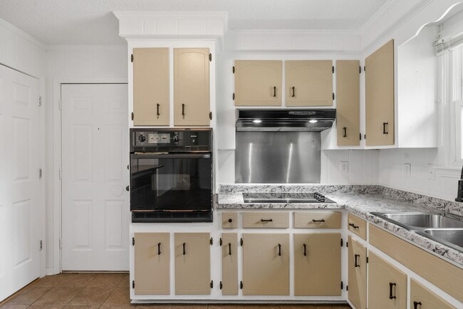 Building Photo - 3 Bedroom Pet Friendly Home For Rent with ...