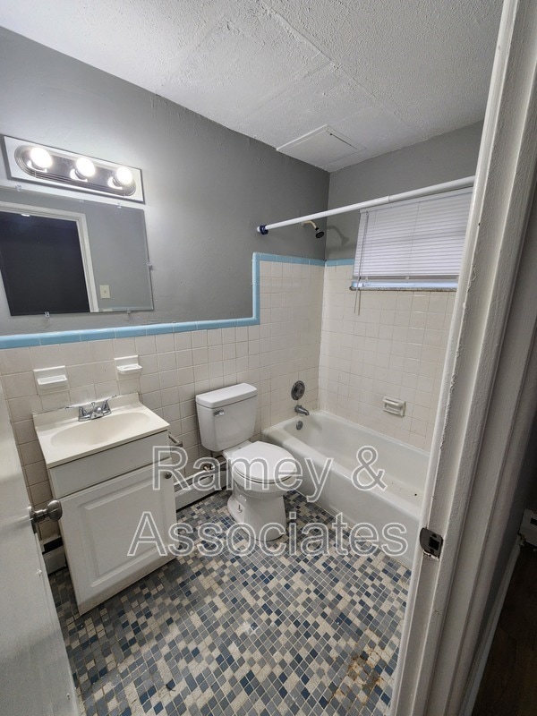 Building Photo - 5301 Milner Rd