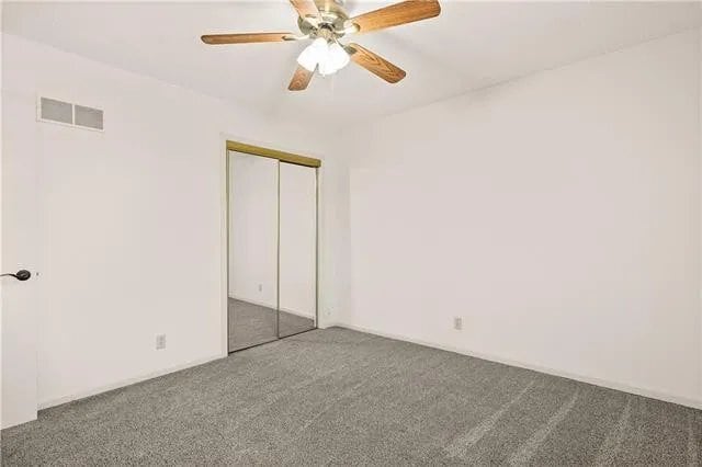Building Photo - 215 Stonebridge Ln