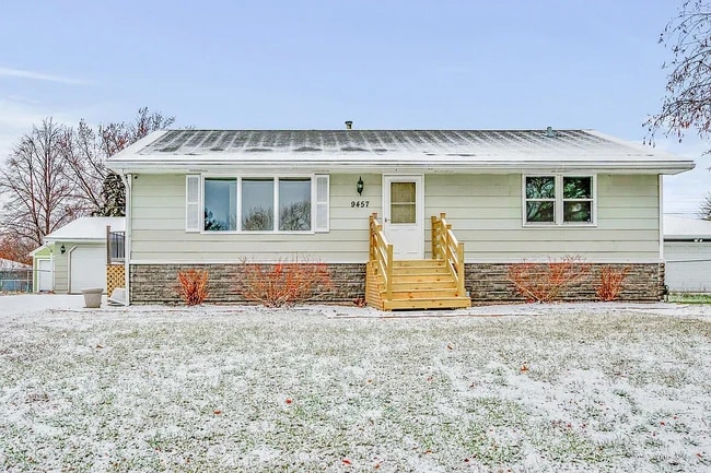 Building Photo - 9457 Trenton Ln N