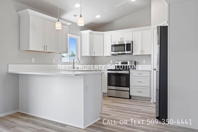 Building Photo - 913 N Washington Ct