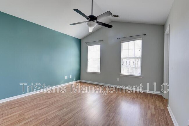 Building Photo - 5724 Henderson Oaks Dr