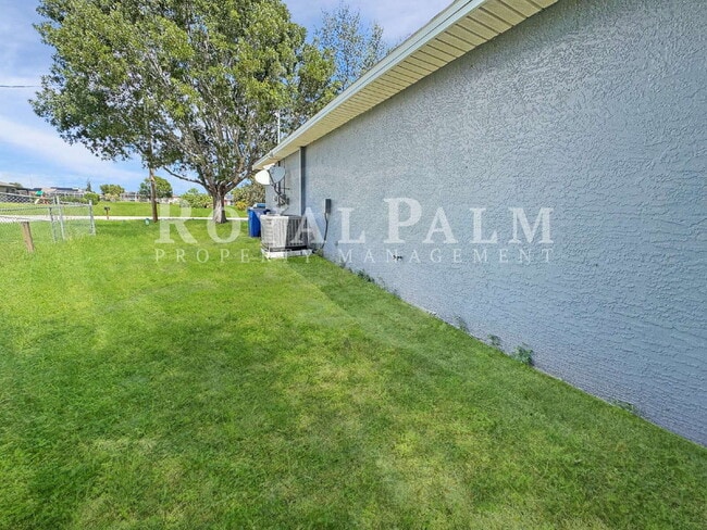 Building Photo - Newly Renovated 3BR/2BTH - 12 Merry Months with No Surprises! - Apply by 12/15 for $500 Off Your ...