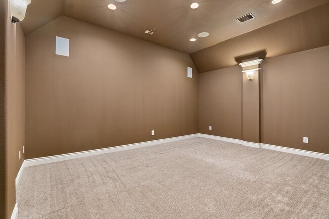 Building Photo - 138 Meadow Run Dr