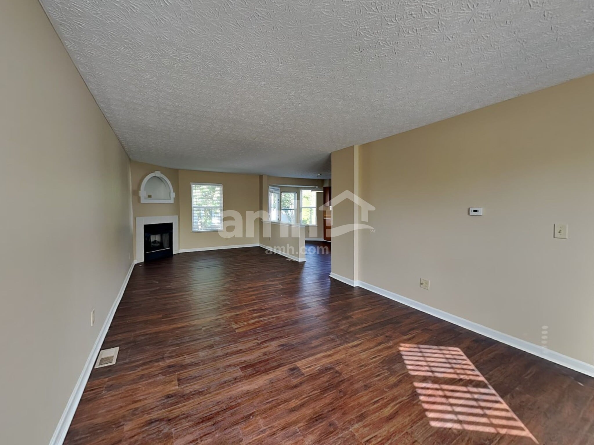 Building Photo - 2419 Hoose Dr