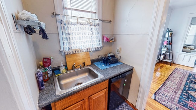 Building Photo - Large Science Hill 3BR with Dual Balcony A...