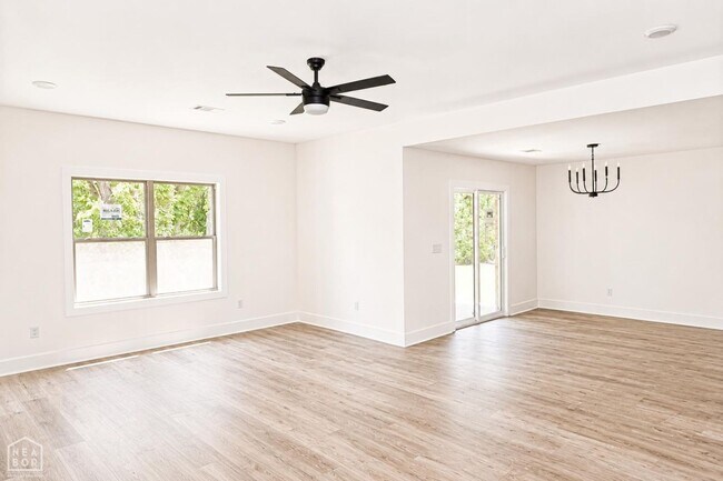 Building Photo - 5400 Lotus Street