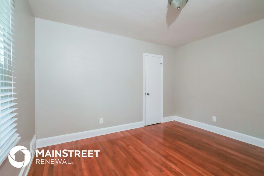 Building Photo - 331 Skyview Dr