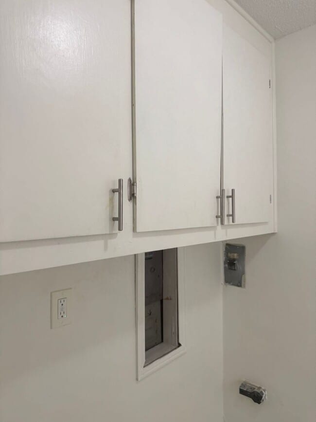 Building Photo - 510 S 19th St