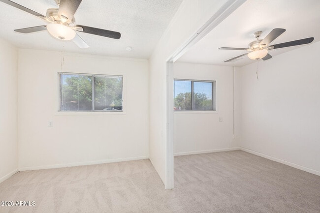 Building Photo - 108 W Balboa Dr