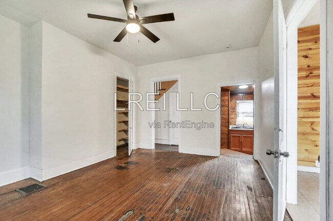 Building Photo - 1371 Olive St