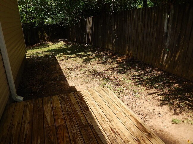 Building Photo - 1412 Calloway St