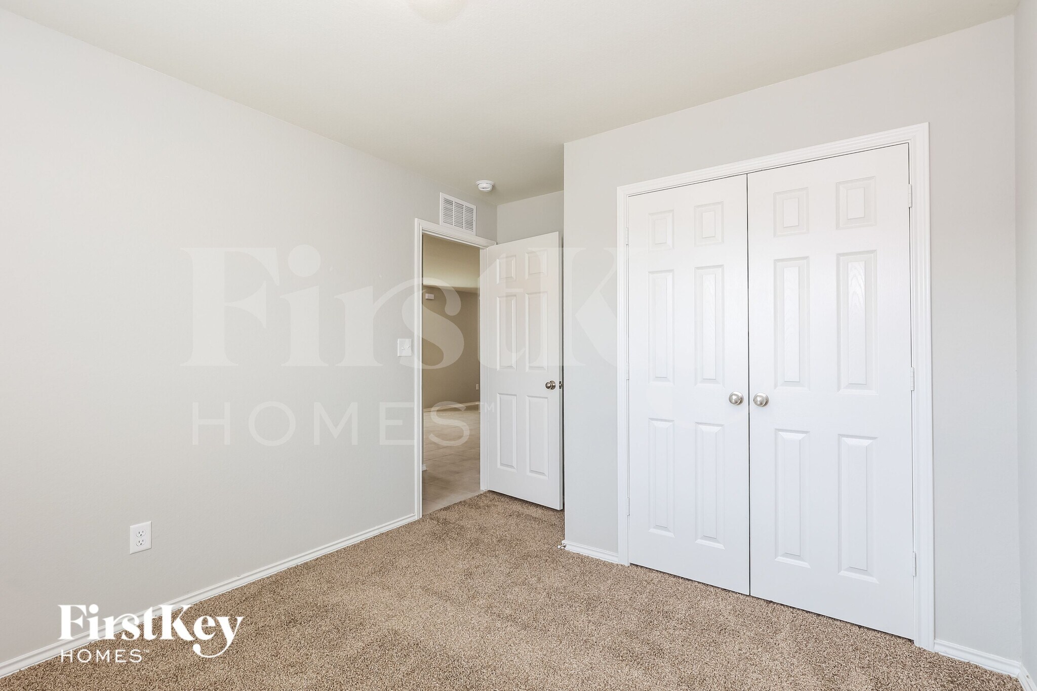 Building Photo - 12034 Silver Lgt