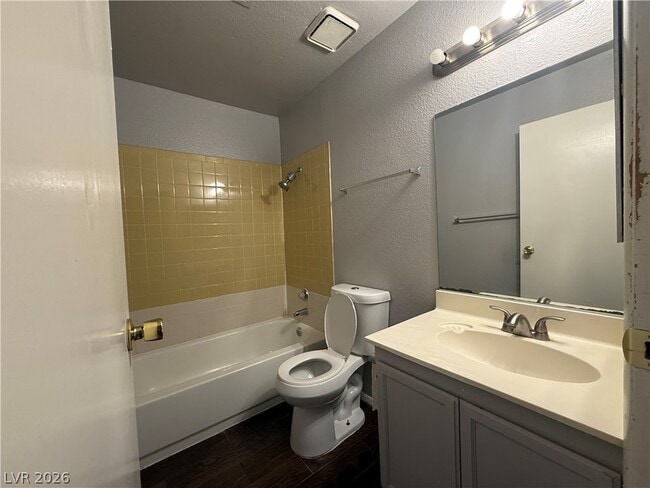 Building Photo - 2853 Wheelwright Dr