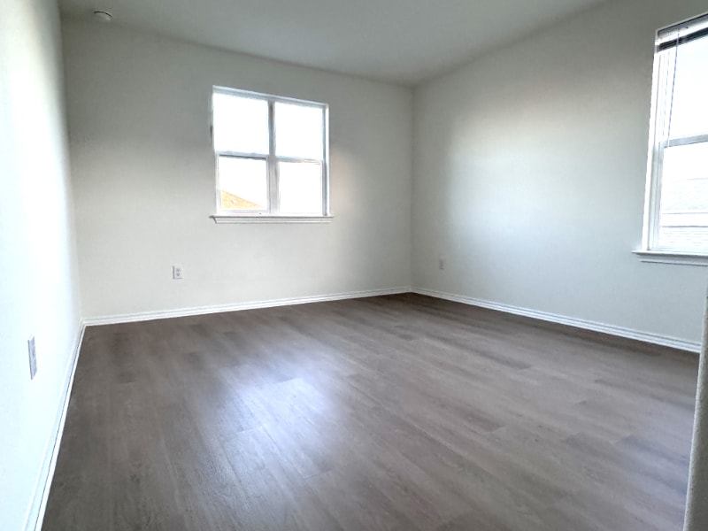 Building Photo - 7700 House Finch Dr