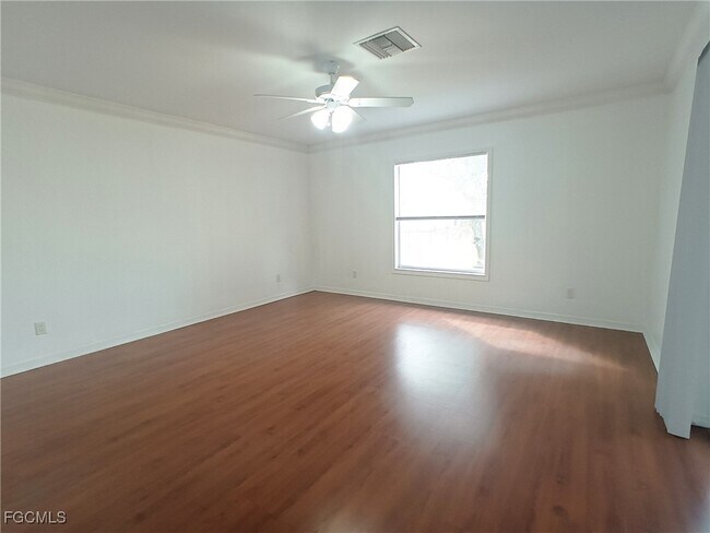 Building Photo - 1316 NE 20th Ave