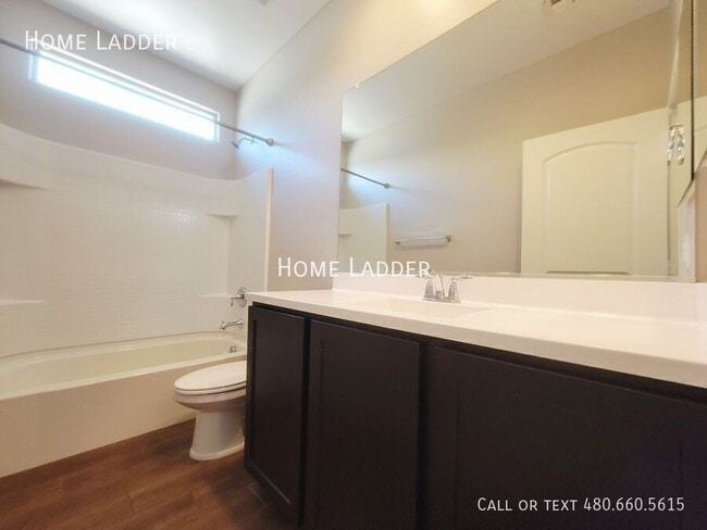 Building Photo - 13610 W Briles Rd