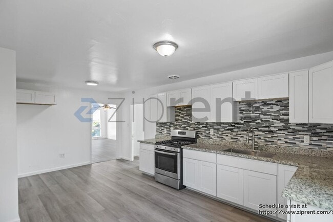 Building Photo - 2617 78th Ave