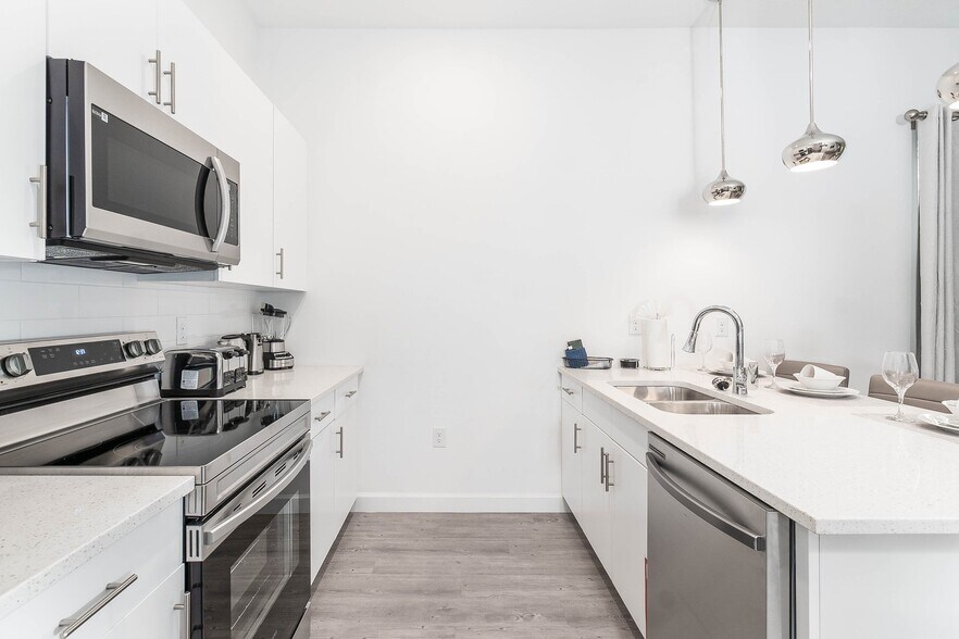 Building Photo - 277 Famagusta Dr