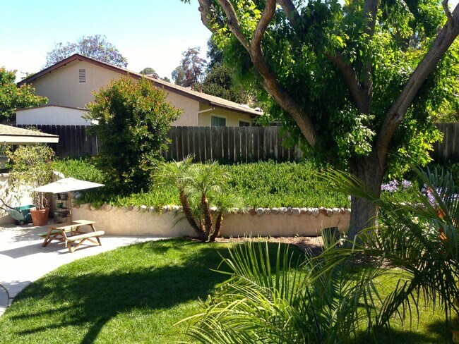 Building Photo - FOR RENT: Charming Single Level House, Pri...