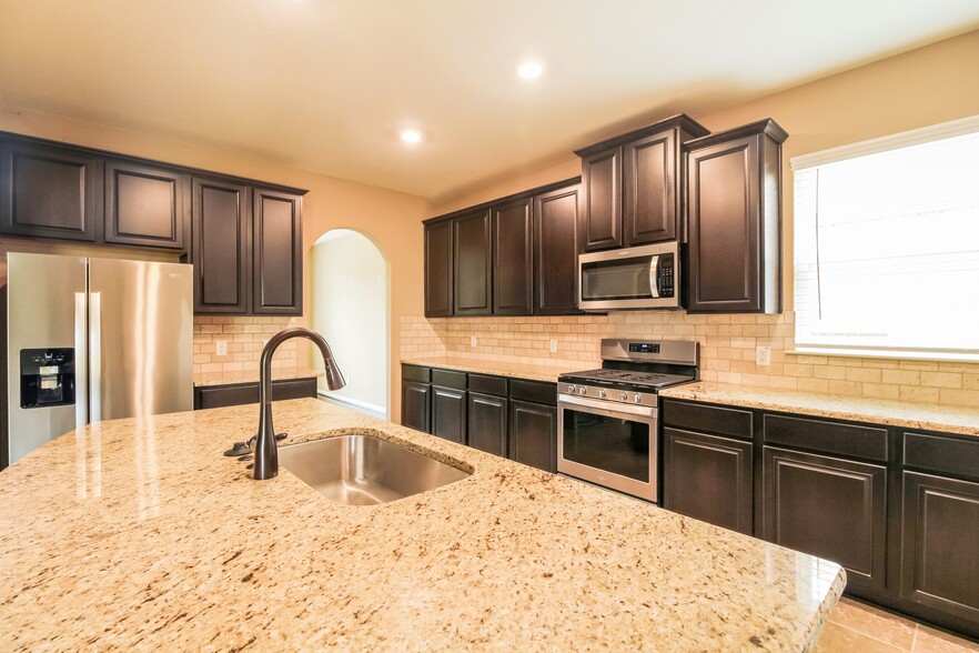 Building Photo - 7565 Tyler Run