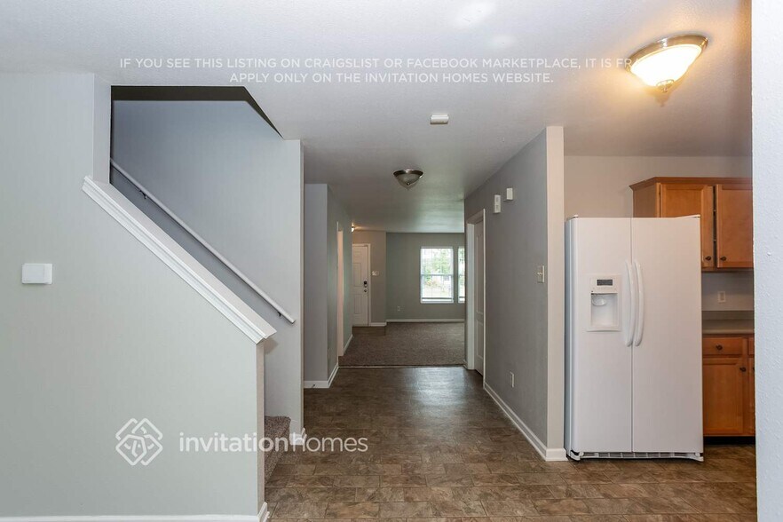 Building Photo - 952 Littleton Dr