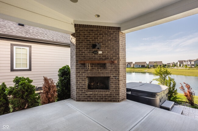 Building Photo - 15600 Woodford Dr