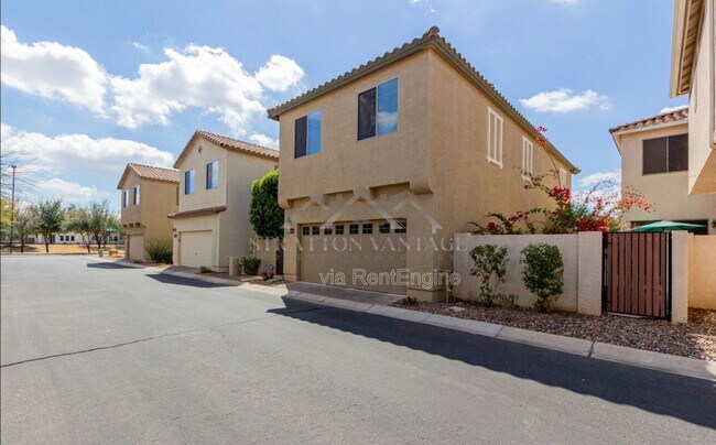 Building Photo - 4467 E Remington Dr