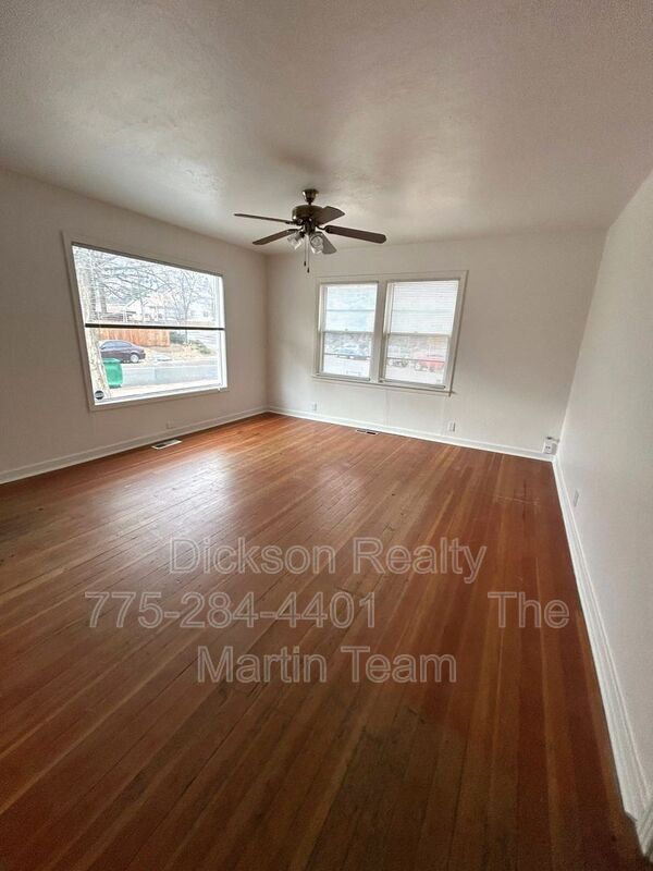 Building Photo - 956 Edgecliff Dr