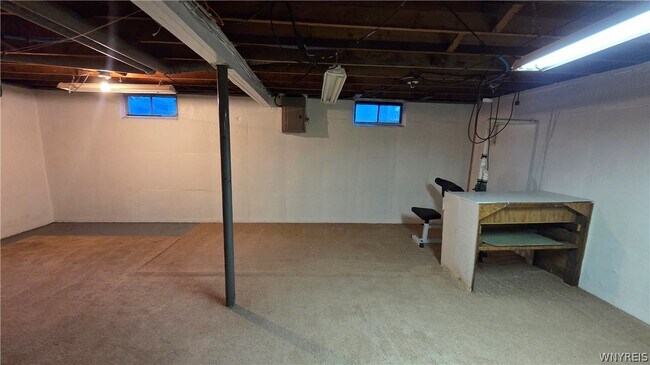 Building Photo - 419 Cherokee Dr