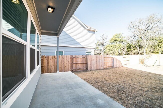 Building Photo - 220 Red Buckeye Loop